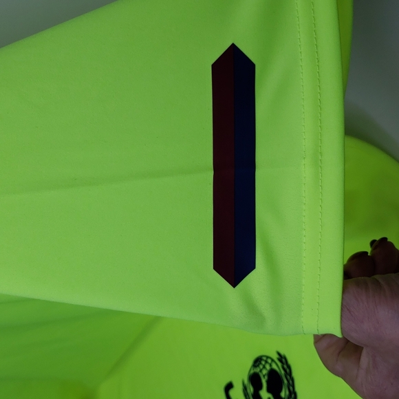 ⭐️FCB 💯 JERSEY SOCCER /FOOTBAL JERSEY - Picture 6 of 9